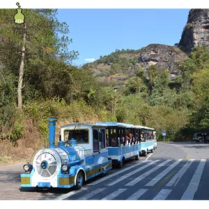 Modelo de transporte de passageiros a vapor ao vivo