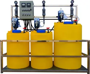 Réservoir d'eau en plastique Réservoir de dosage de produits chimiques de 100 litres avec pompe doseuse