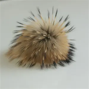 18 cm real a granel difusa de piel de mapache pompones/bola sombrero/sombrero