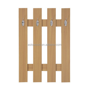 Porte-manteau mural en bois de frêne clair avec 4 crochets - Product Image 2