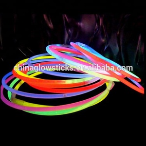 Collar de varillas luminosas de colores mezclados de 22 pulgadas para suministros de fiesta festivales raves cumpleaños boda collares luminosos - Product Image 2
