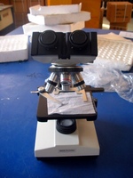 AUFUSEN XSZ-107BN Medical Biological Binocular Microscope with 12-Month Warranty Mechanical Stage 140x140mm LED Illumination