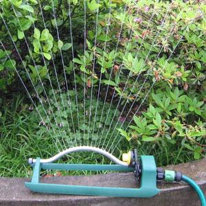 18 Holes Garden Water <strong>Oscillate</strong> <strong>Sprinkler</strong> with Plastic Jet - Product Image 3