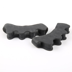 China al por mayor barato separador de dedos pedicura juanete de silicona - Product Image 3