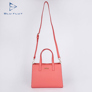 <span class=keywords><strong>Borse</strong></span> da donna in vera pelle di vendita calda OEM di <span class=keywords><strong>lusso</strong></span> tote bag lady borsa a tracolla di design all'ingrosso <span class=keywords><strong>borse</strong></span> da donna - Product Image 4
