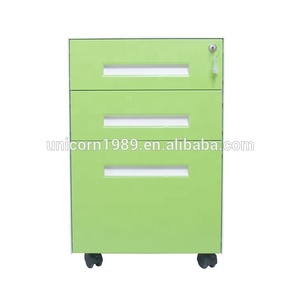 Gabinete de archivo moderno de acero Precio barato de fábrica Base de 5 rodillos Oficina Soporte vertical Escritorio Móvil Cerradura de llave de 3 cajones - Product Image 3