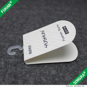 Etichette Pieghevoli in Carta Personalizzate con Logo Stampato e Gancio, Portachiavi - Product Image 4