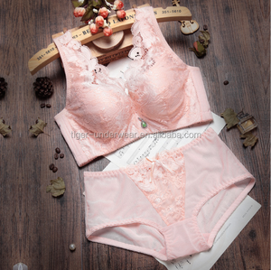 Set Reggiseno e Mutandine Nuovo e di Qualità 2018, Vendita all'Ingrosso, Disponibile in Magazzino - Product Image 4