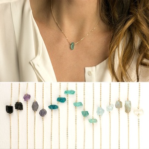 Nieuwe trending hete producten Minimale Crystal Ketting Ruwe Cut Edelsteen Ketting Rauwe Rock Crystal Ketting