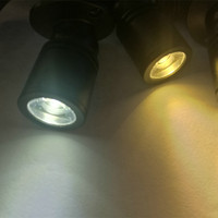 Mini spot LED COB 3W en aluminium noir et argent avec direction de la lumière vers le haut pour vitrine d'armoire 175-265V