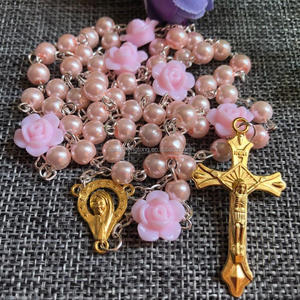 6mm rose Verre Perle Chapelet Perle Rose Fleur Connecteurs Avec Vierge Dorée Marie Centre et Jésus Croix - Product Image 2