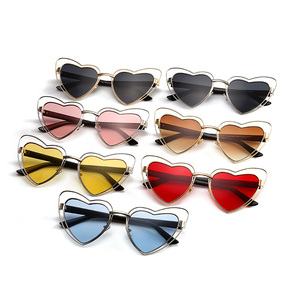 21433 Superhot Eyewear del Metallo <span class=keywords><strong>di</strong></span> Modo Delle Donne <span class=keywords><strong>occhiali</strong></span> <span class=keywords><strong>da</strong></span> <span class=keywords><strong>Sole</strong></span> 2019 New Trend <span class=keywords><strong>Occhiali</strong></span> <span class=keywords><strong>Da</strong></span> <span class=keywords><strong>Sole</strong></span> Del Cuore - Product Image 5