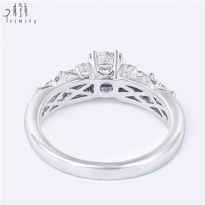 แหวนทองคำขาว 18K แท้ ประดับเพชรแท้ สำหรับผู้หญิง งานหมั้น งานแต่งงาน และงานเลี้ยง - Product Image 4