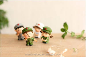 Moss paisaje micro adornos carácter parejas uniforme de soldado japonés hermano hermana menor muñeca DIY - Product Image 2