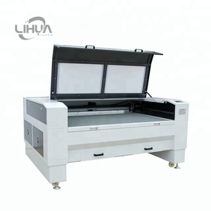 Lihua láser máquina de alta calidad auto <span class=keywords><strong>focus</strong></span> grabado láser <span class=keywords><strong>precio</strong></span> de la máquina - Product Image 1