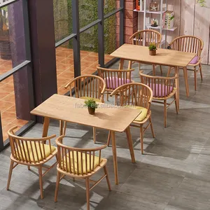 Novo design mesas de café e cadeiras de restaurante interior barato por atacado café loja de móveis de madeira maciça cadeira de couro verde designer