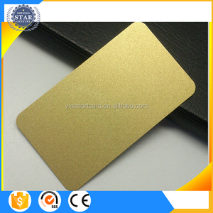 Biglietto da Visita <span class=keywords><strong>VIP</strong></span> in Alluminio Satinato Placcato Oro 24K con Taglio Personalizzato e Carta Magnetica con Sconto <span class=keywords><strong>VIP</strong></span> - Product Image 4