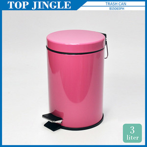 White Round Shape Plastic Pedal Waste Bin - Product Image 5