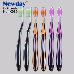 Buona vendita Anti-Slip manico spazzolino da denti con gomma massaggiatore e raschietto per la lingua per l'igiene orale - Product Image 3