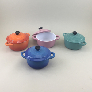 Ustensiles de cuisine décoré pas cher prix double poignées <span class=keywords><strong>mini</strong></span> cocottes en céramique chaude pot ensemble pour personnalisé - Product Image 1