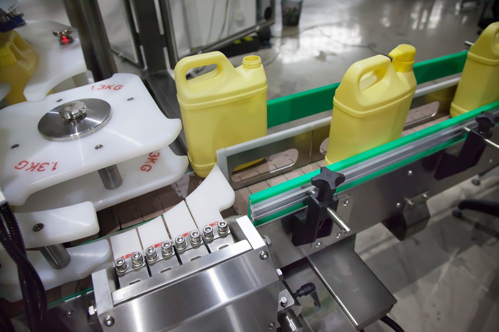 Multifunctional capping machine capper for lotion pump and spray trigger dispenser with sorter and unscrambler