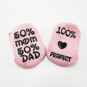 Vente en gros Coffret cadeau pour bébé Chaussettes bébé, 4 paires de chaussettes en <span class=keywords><strong>laine</strong></span> drôles pour nouveau-né, Chaussettes bébé antidérapantes chaudes pour l'hiver - Product Image 3