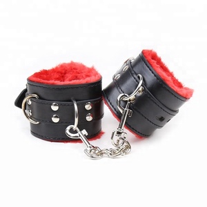 Fabriek Pu Lederen Sexy Handboeien Terughoudendheid <span class=keywords><strong>Bondage</strong></span> Kleding Voor Mannelijke Fetisj Bdsm Games Harige Verlangen Handboeien - Product Image 4