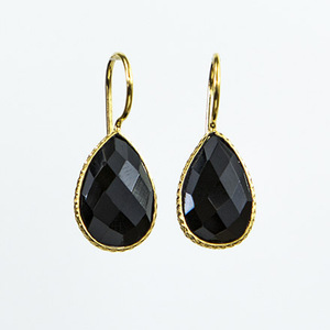 925สเตอร์ลิงเงินสีดำพลอยนิลชุบทองตุ้มหูฝา - Product Image 1