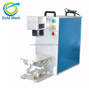 CNC máquina de <span class=keywords><strong>marcado</strong></span> láser de fibra portátil con refrigeración por aire 10 W 110*110mm - Product Image 1
