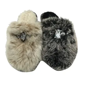 Wholesale Luxury Winter Home Indoor Slippers Supersoft Coral Fleece Closed Toe Slippers