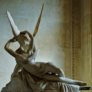 Famosa Statua dell'Angelo che Bacia di Antonio Canova, Statua di Cupido e Psiche in Marmo Bianco - Product Image 5