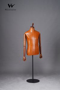 Nuevo Maniquí de Torso Masculino de Medio Cuerpo en Cuero PU - Product Image 5
