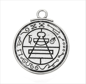 Colgante de Aleación de Moda al por Mayor de Fábrica, Talismán Poderoso de Plata Antigua - Product Image 1