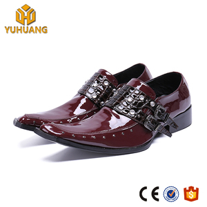 Lacquer Sepatu Kulit Pria Sepatu Loafers dengan Tali Mewah Sepatu Pesta Dansa Pria Plus Ukuran 47