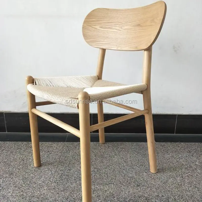 Sillas de comedor de madera de ratán cómodas y modernas, sillas de comedor de ratán baratas con brazo