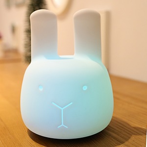 Co-A Pelo Soffice Coniglio Nursery Lampada Luce il Bambino di Notte, modalità Multi-Color Eye-cura, carino Silicone fancy luce - Product Image 3