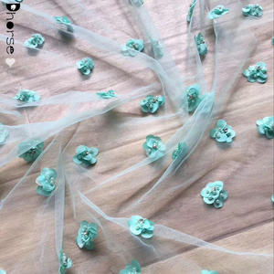 Vente en gros 3d Flower Appliqued Bourgogne Tissu de dentelle perlée - Product Image 2