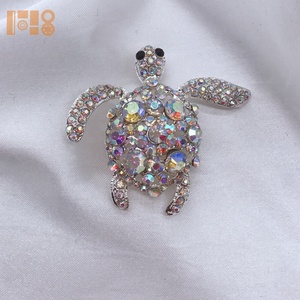 Broches de tortuga de cristal AB nuevos al por mayor con joyería de diamantes de imitación chapada en alfiler para bolsa de regalo de fiesta de boda para niños - Product Image 1