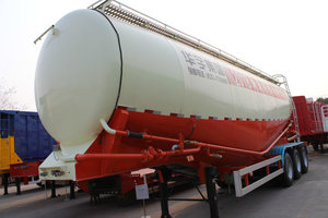 La Chine usine vente 3 essieux semi-<span class=keywords><strong>remorque</strong></span> pour poudre <span class=keywords><strong>de</strong></span> chaux/minerai réservoir <span class=keywords><strong>de</strong></span> poudre ciment vraquier camion 12R22.5 <span class=keywords><strong>pneu</strong></span> acier matériel - Product Image 3