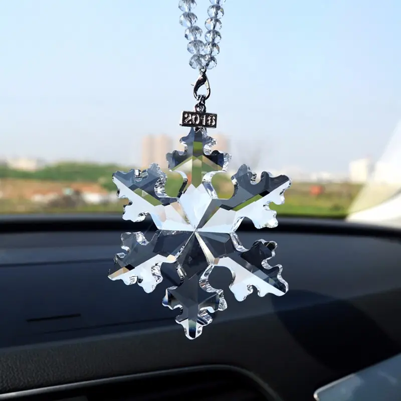 Decoración navideña para coche, colgante de estrella de cristal, ornamento de copo de nieve de cristal K9, transparente, 2021