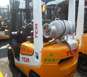 Buen estado usado Komatsu FD30 carretilla elevadora para la venta - Product Image 1