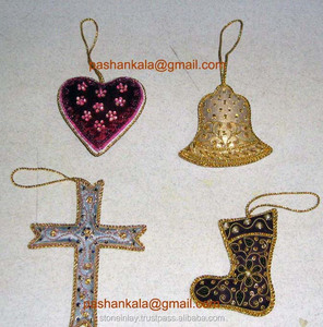 Ornamento colgante de Navidad decorativo hecho a mano - Product Image 1