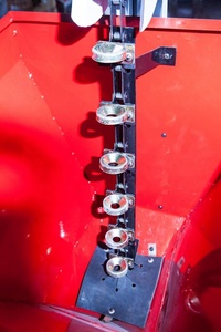 Tracteur agricole tringlerie à 3 points 2 rangées <span class=keywords><strong>de</strong></span> planteuses <span class=keywords><strong>de</strong></span> pommes <span class=keywords><strong>de</strong></span> <span class=keywords><strong>terre</strong></span>/ail avec engrais - Product Image 2