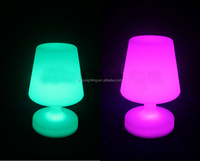 Lampe de Table LED en plastique, sans fil, pour chambre à coucher, café, bon marché