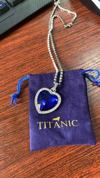 Pendentif "Titanic Le Coeur De L'Océane" En Cristal Avec Collier En