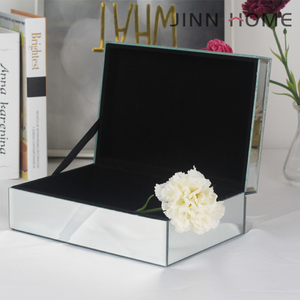Jinnhome Silver placcato farfalla ombra di <span class=keywords><strong>vetro</strong></span> scatola di gioielli in <span class=keywords><strong>metallo</strong></span> gingillo scatola di immagazzinaggio per matrimonio di imballaggio - Product Image 4