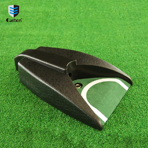 Dispositif de retour automatique de balles de golf pour bureau, personnalisé en usine, avec coupelle de putting intégrée, aide à l'entraînement de putting sur green avec retour automatique - Product Image 5