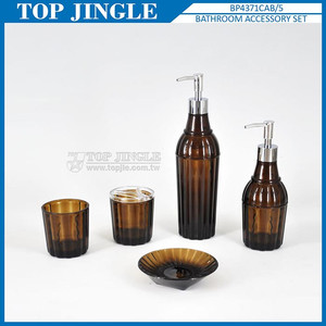 Ensemble d'accessoires de salle de bain de couleur ambre Fancy Oriental 5pcs - Product Image 1