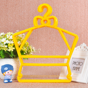 Appendiabiti per Negozio di Abbigliamento per Bambini con Gancio Rotante a 360° sul Fondo - Product Image 3