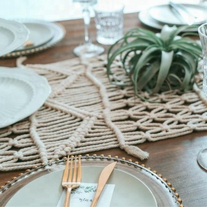 Venta al por mayor hecho <span class=keywords><strong>a</strong></span> mano puro boda tejida <span class=keywords><strong>Macrame</strong></span> borla decoración <span class=keywords><strong>mesa</strong></span> Runner - Product Image 3